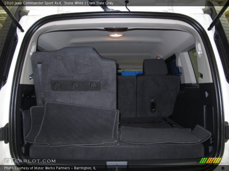 Stone White / Dark Slate Gray 2010 Jeep Commander Sport 4x4