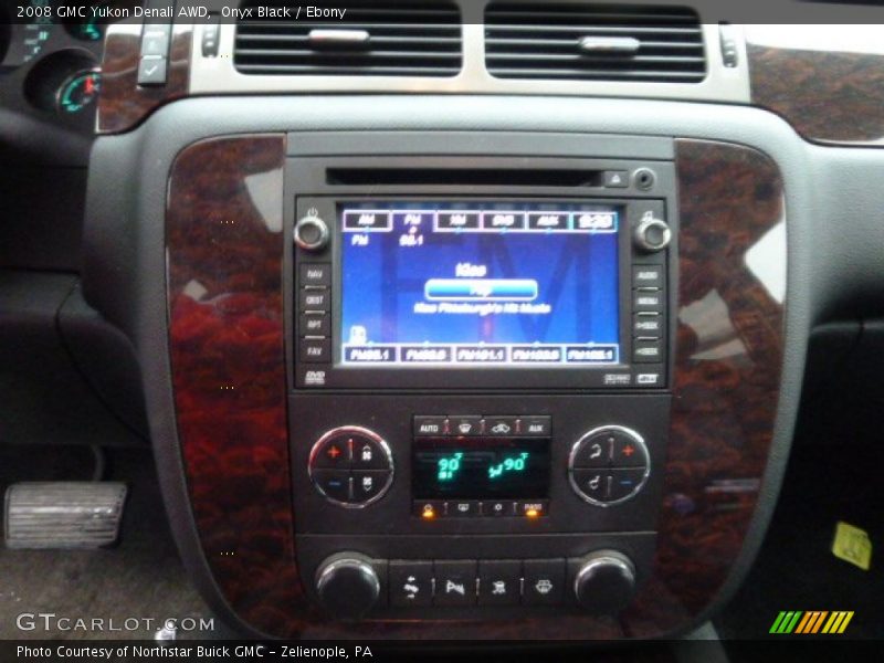 Onyx Black / Ebony 2008 GMC Yukon Denali AWD