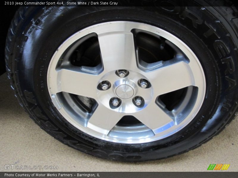 Stone White / Dark Slate Gray 2010 Jeep Commander Sport 4x4