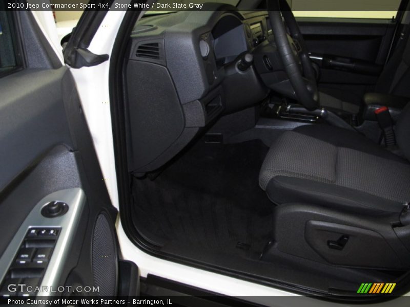Stone White / Dark Slate Gray 2010 Jeep Commander Sport 4x4