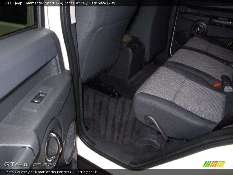 Stone White / Dark Slate Gray 2010 Jeep Commander Sport 4x4