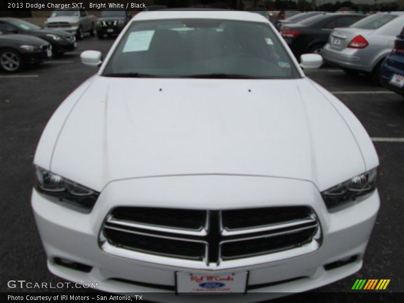 Bright White / Black 2013 Dodge Charger SXT