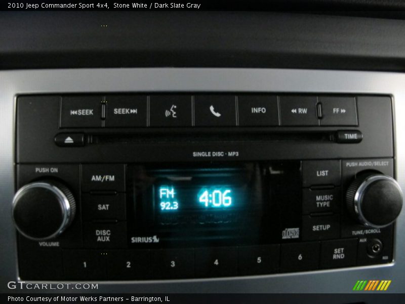 Stone White / Dark Slate Gray 2010 Jeep Commander Sport 4x4