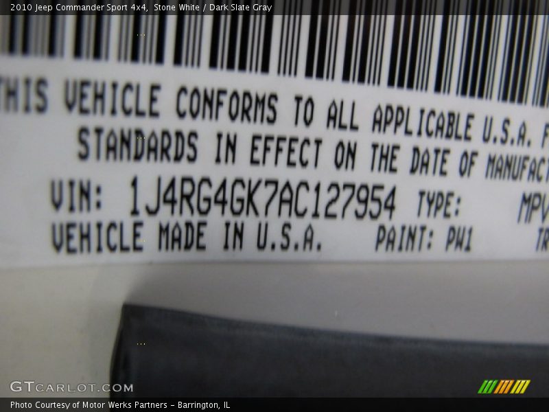 Stone White / Dark Slate Gray 2010 Jeep Commander Sport 4x4