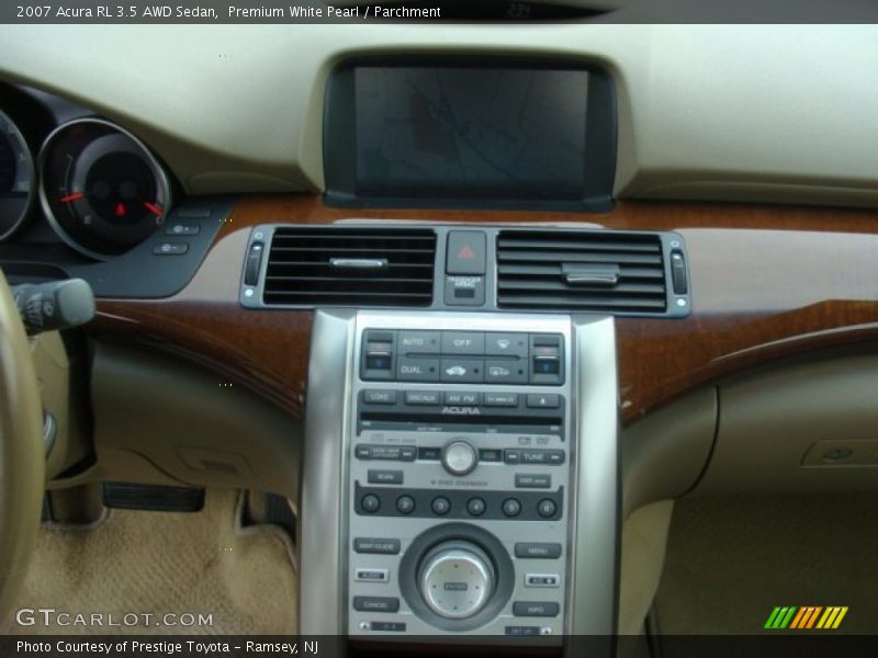 Premium White Pearl / Parchment 2007 Acura RL 3.5 AWD Sedan