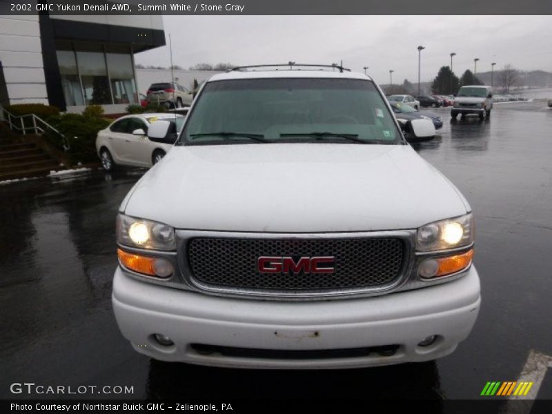 Summit White / Stone Gray 2002 GMC Yukon Denali AWD