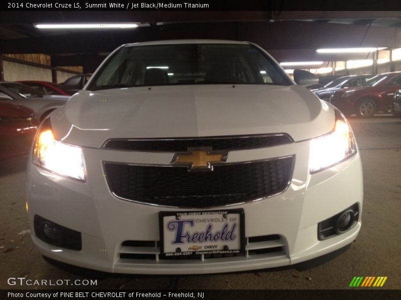 Summit White / Jet Black/Medium Titanium 2014 Chevrolet Cruze LS