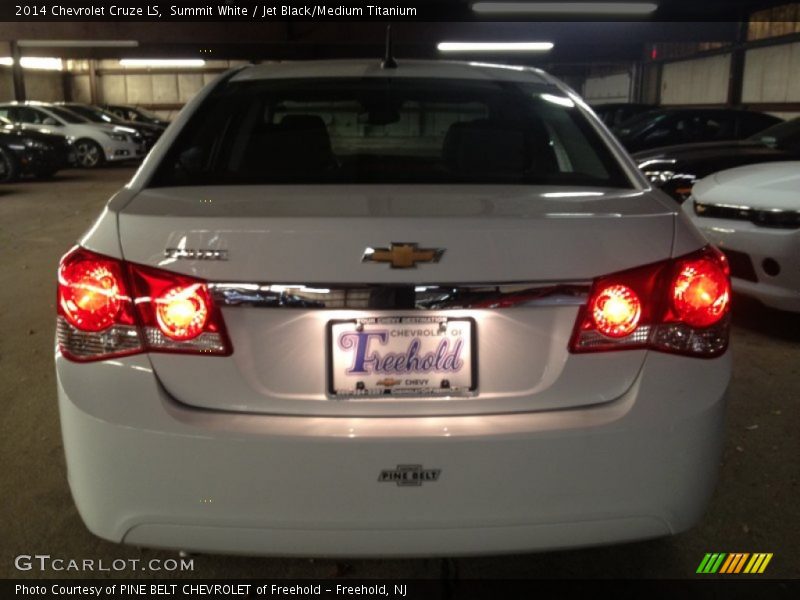 Summit White / Jet Black/Medium Titanium 2014 Chevrolet Cruze LS