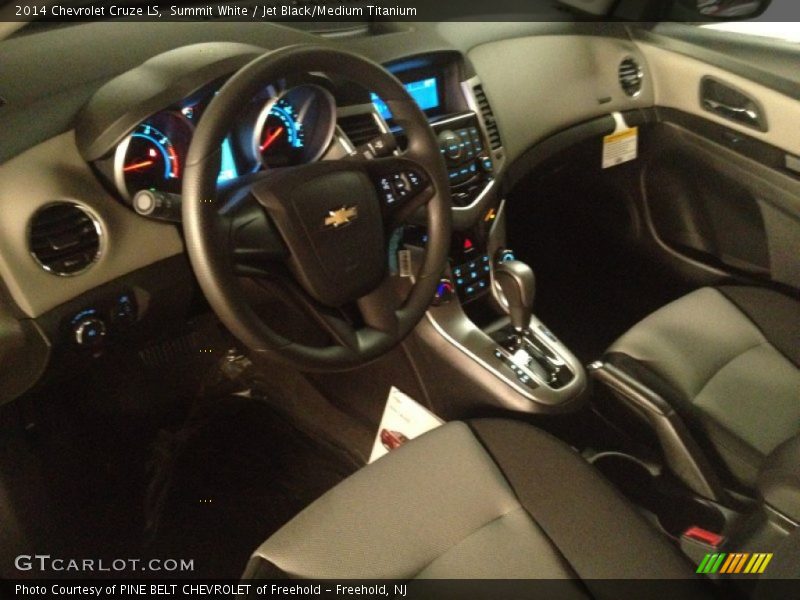 Summit White / Jet Black/Medium Titanium 2014 Chevrolet Cruze LS