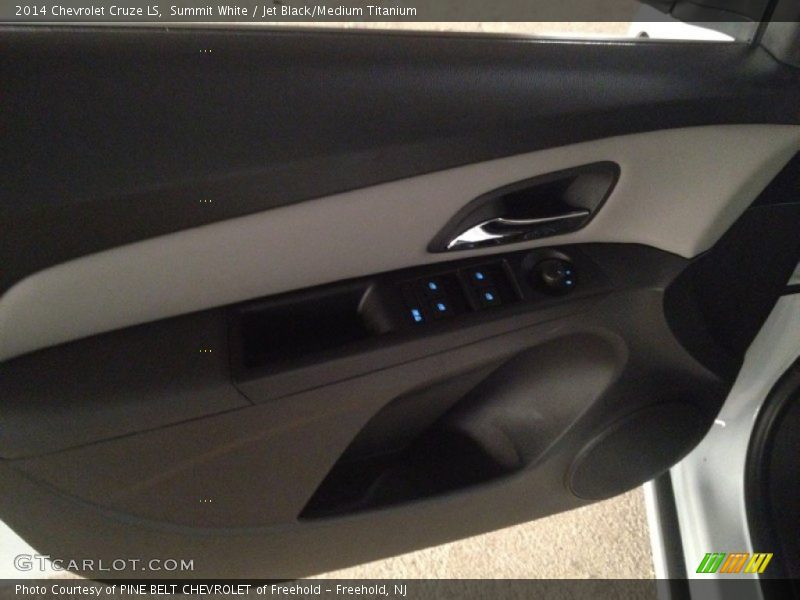 Summit White / Jet Black/Medium Titanium 2014 Chevrolet Cruze LS