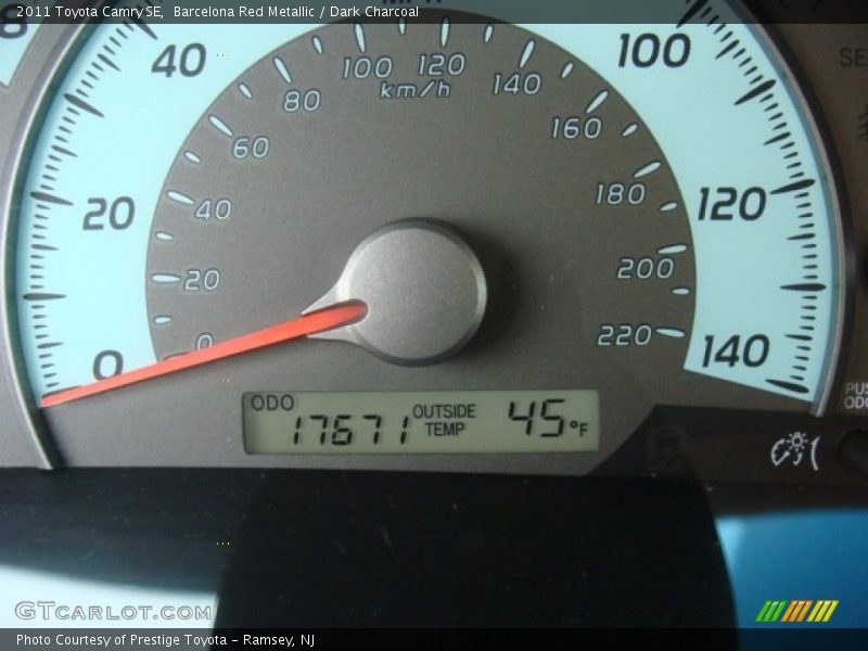 Barcelona Red Metallic / Dark Charcoal 2011 Toyota Camry SE