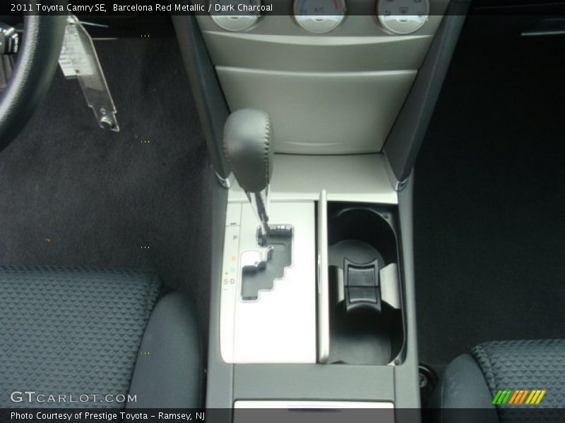 Barcelona Red Metallic / Dark Charcoal 2011 Toyota Camry SE