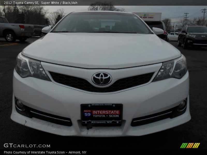 Super White / Black/Ash 2012 Toyota Camry SE