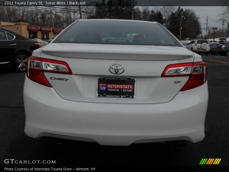 Super White / Black/Ash 2012 Toyota Camry SE