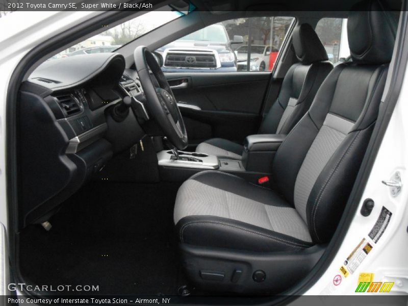 Super White / Black/Ash 2012 Toyota Camry SE