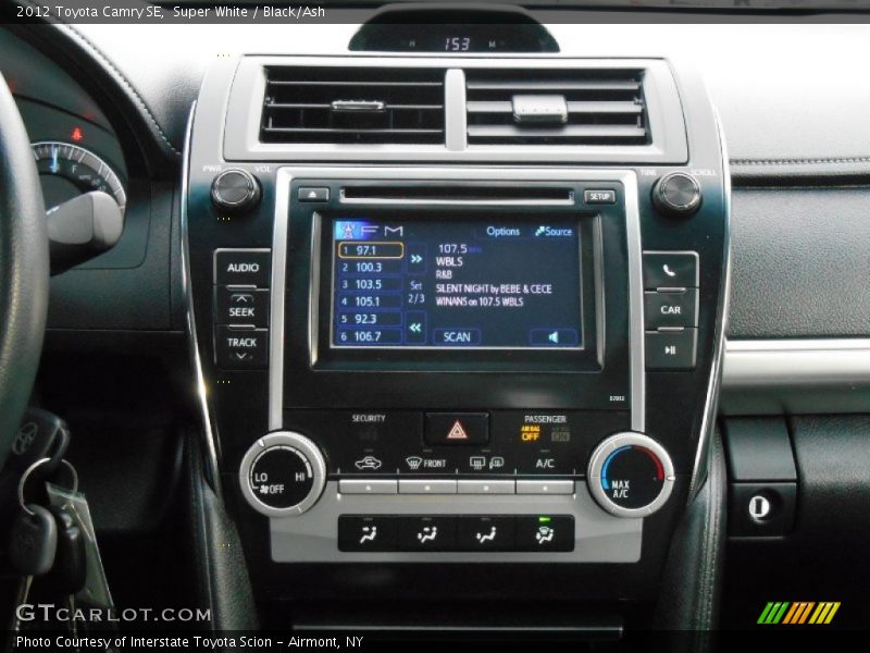 Super White / Black/Ash 2012 Toyota Camry SE
