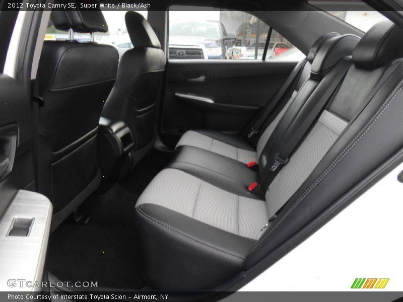 Super White / Black/Ash 2012 Toyota Camry SE