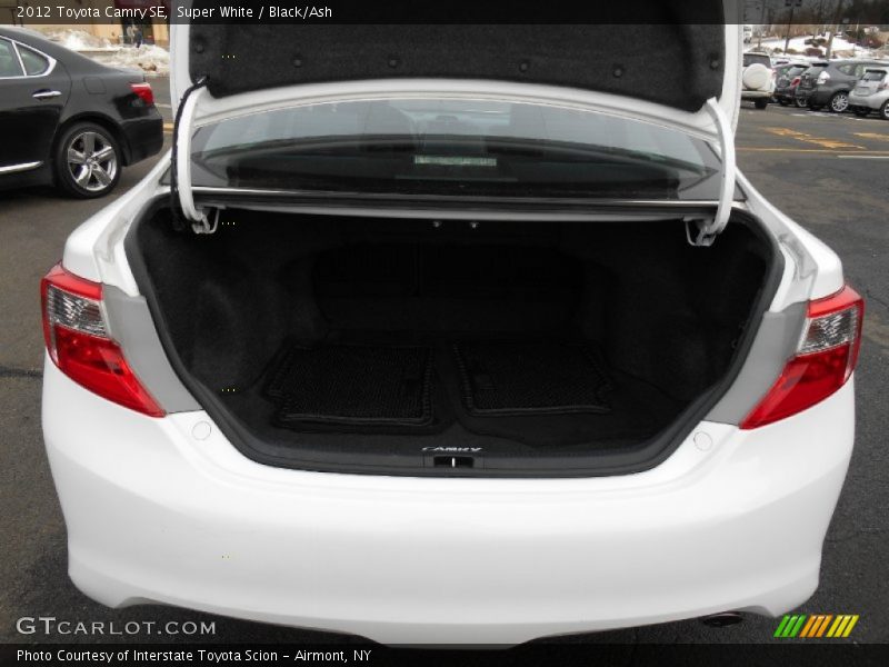 Super White / Black/Ash 2012 Toyota Camry SE