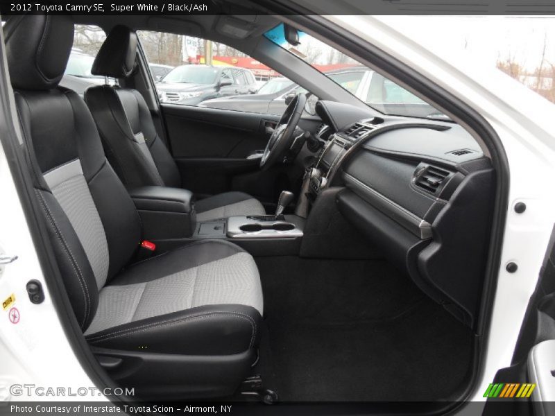 Super White / Black/Ash 2012 Toyota Camry SE
