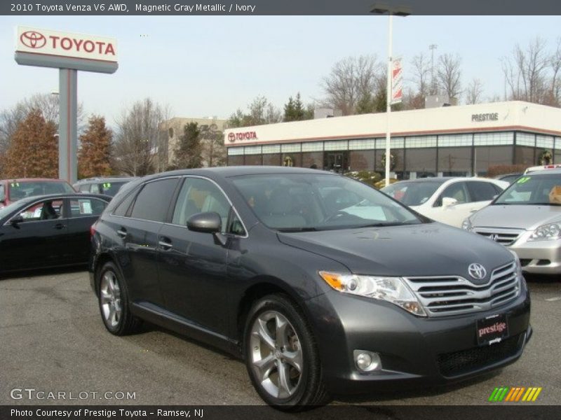 Magnetic Gray Metallic / Ivory 2010 Toyota Venza V6 AWD