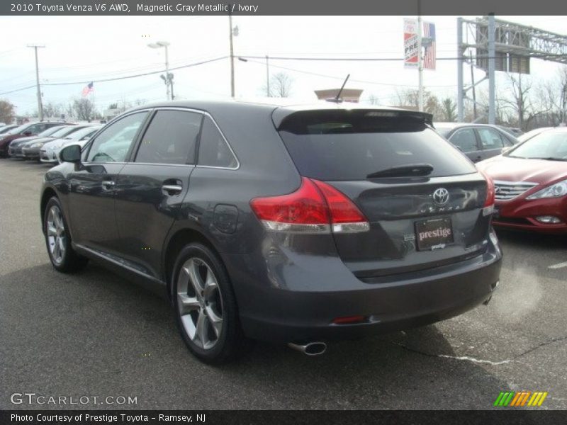 Magnetic Gray Metallic / Ivory 2010 Toyota Venza V6 AWD