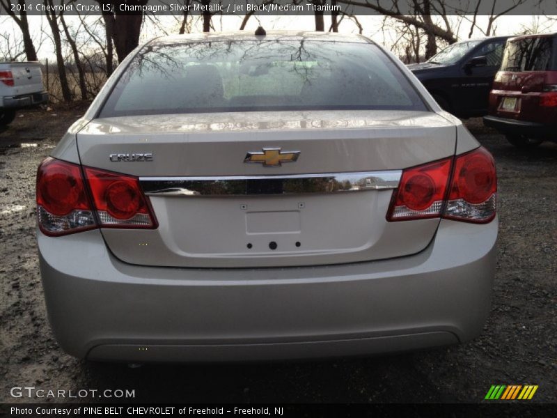 Champagne Silver Metallic / Jet Black/Medium Titanium 2014 Chevrolet Cruze LS