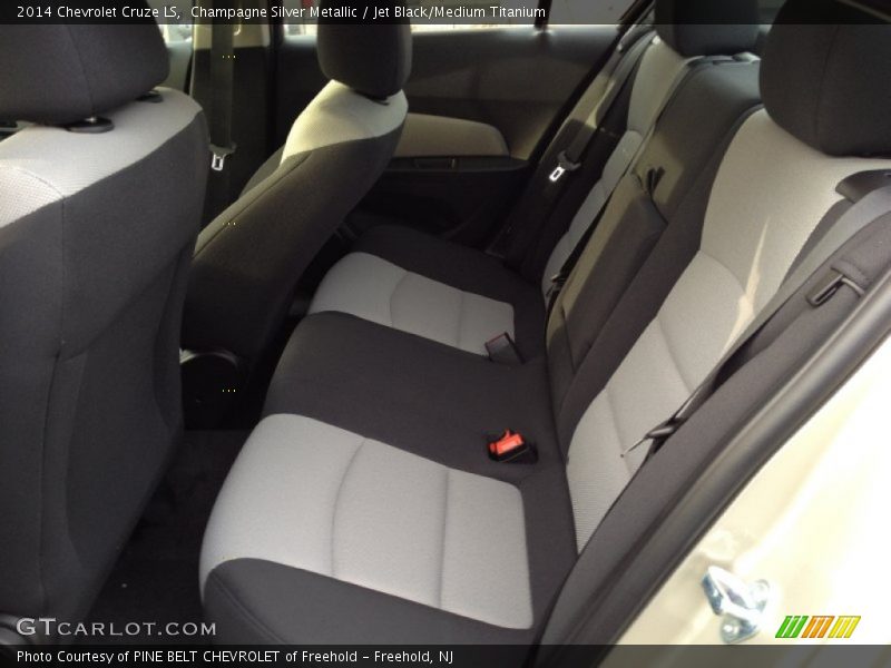 Champagne Silver Metallic / Jet Black/Medium Titanium 2014 Chevrolet Cruze LS