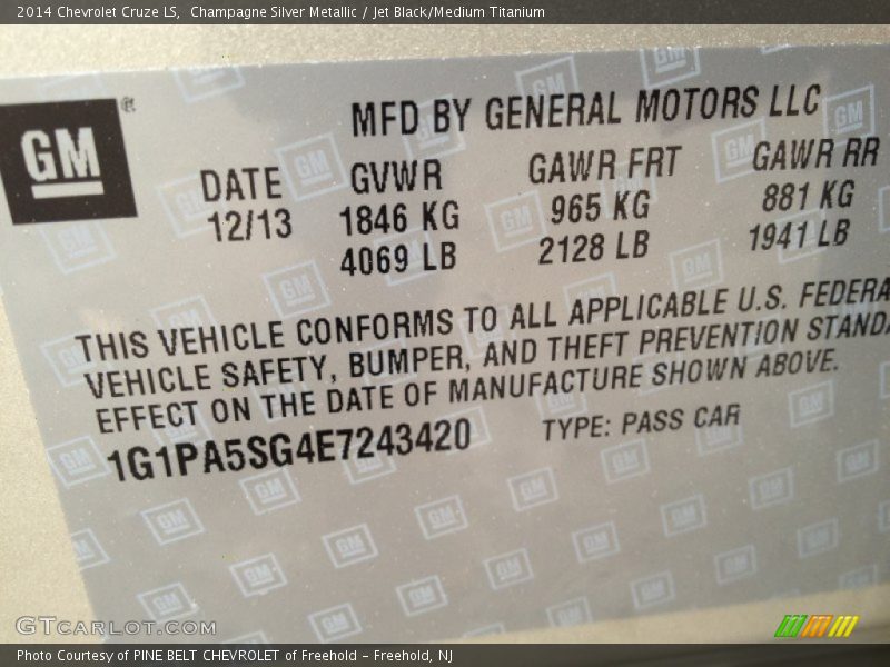 Champagne Silver Metallic / Jet Black/Medium Titanium 2014 Chevrolet Cruze LS