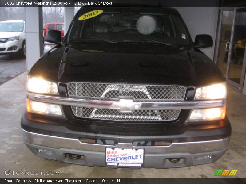 Black / Dark Charcoal 2003 Chevrolet Avalanche 1500 4x4