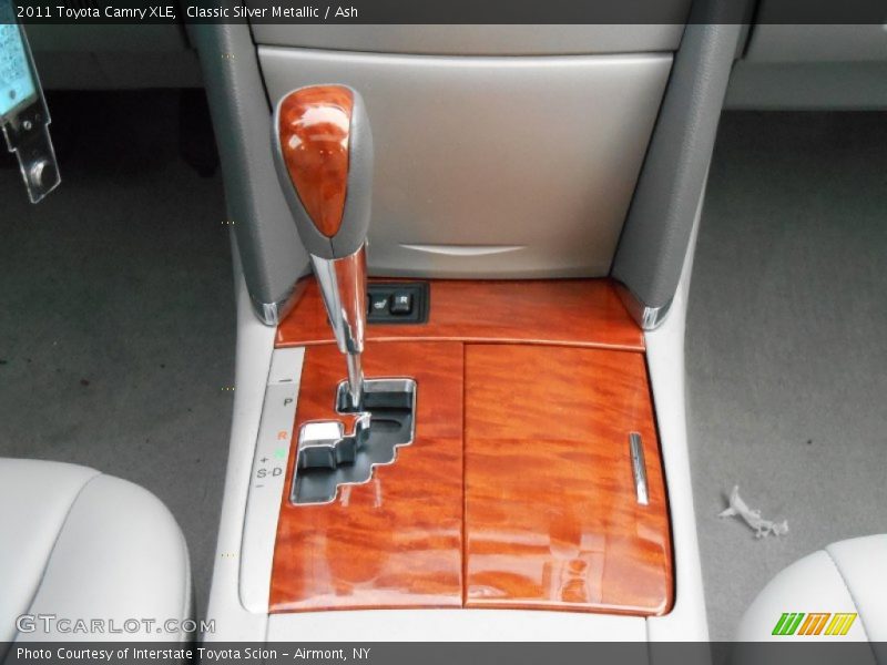 Classic Silver Metallic / Ash 2011 Toyota Camry XLE