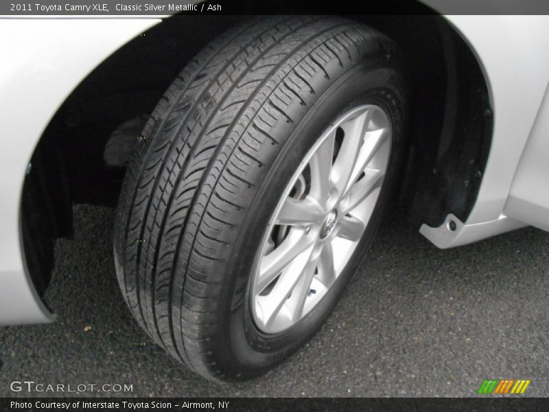 Classic Silver Metallic / Ash 2011 Toyota Camry XLE