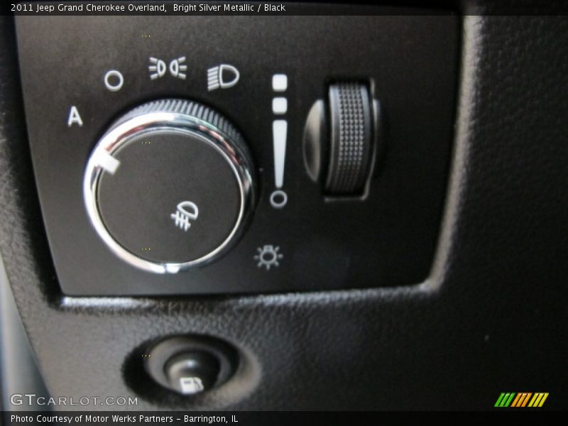 Bright Silver Metallic / Black 2011 Jeep Grand Cherokee Overland