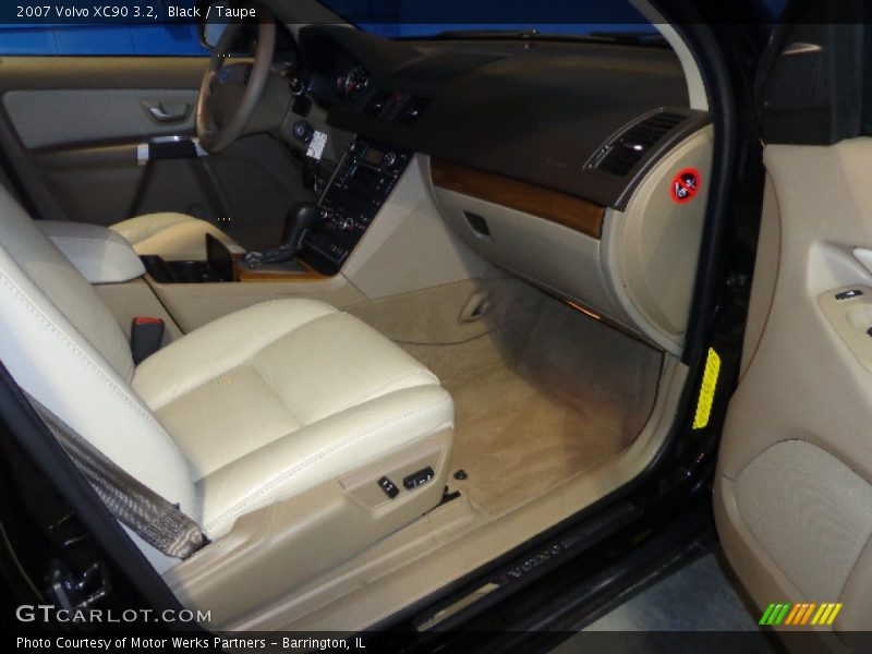 Black / Taupe 2007 Volvo XC90 3.2