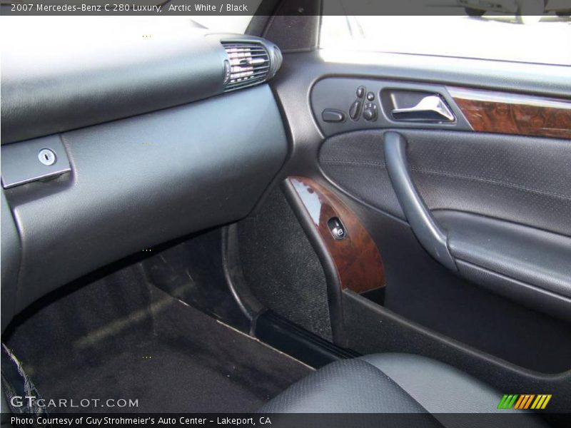 Arctic White / Black 2007 Mercedes-Benz C 280 Luxury