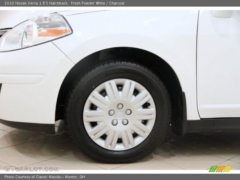 Fresh Powder White / Charcoal 2010 Nissan Versa 1.8 S Hatchback