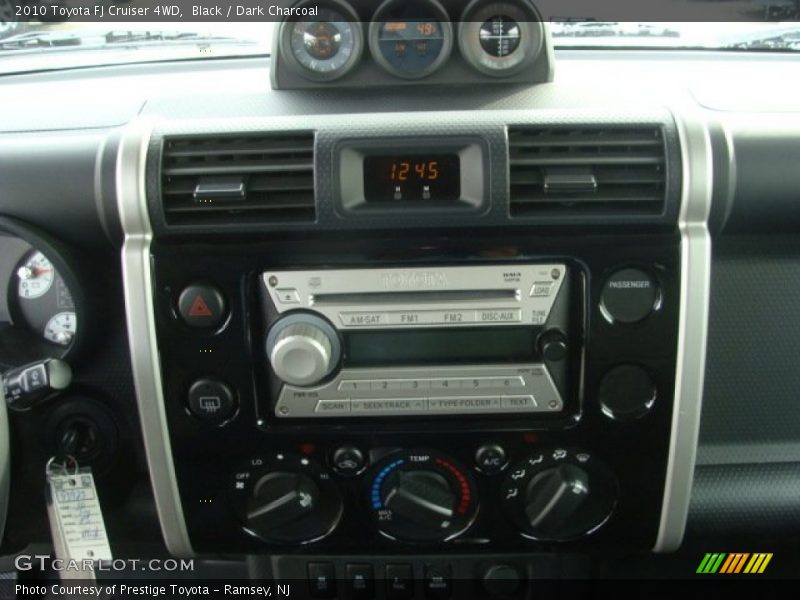 Black / Dark Charcoal 2010 Toyota FJ Cruiser 4WD