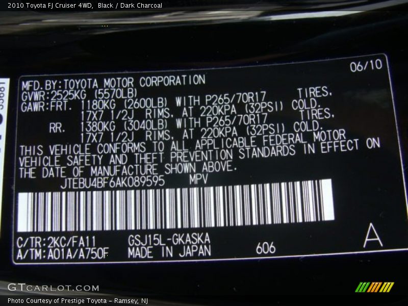 Black / Dark Charcoal 2010 Toyota FJ Cruiser 4WD