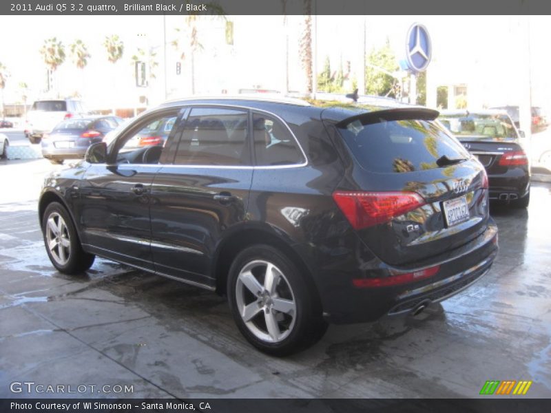 Brilliant Black / Black 2011 Audi Q5 3.2 quattro