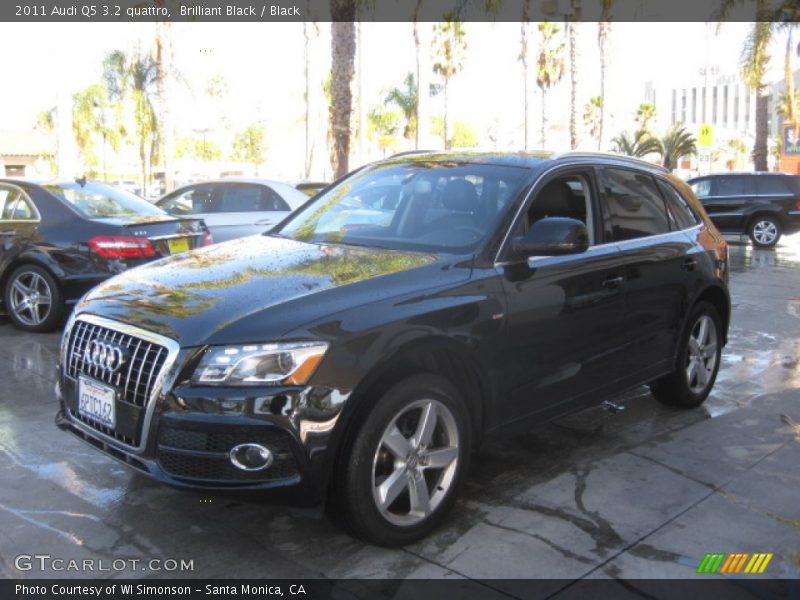 Brilliant Black / Black 2011 Audi Q5 3.2 quattro