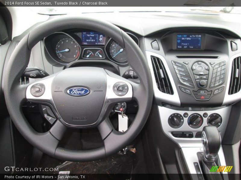 Tuxedo Black / Charcoal Black 2014 Ford Focus SE Sedan