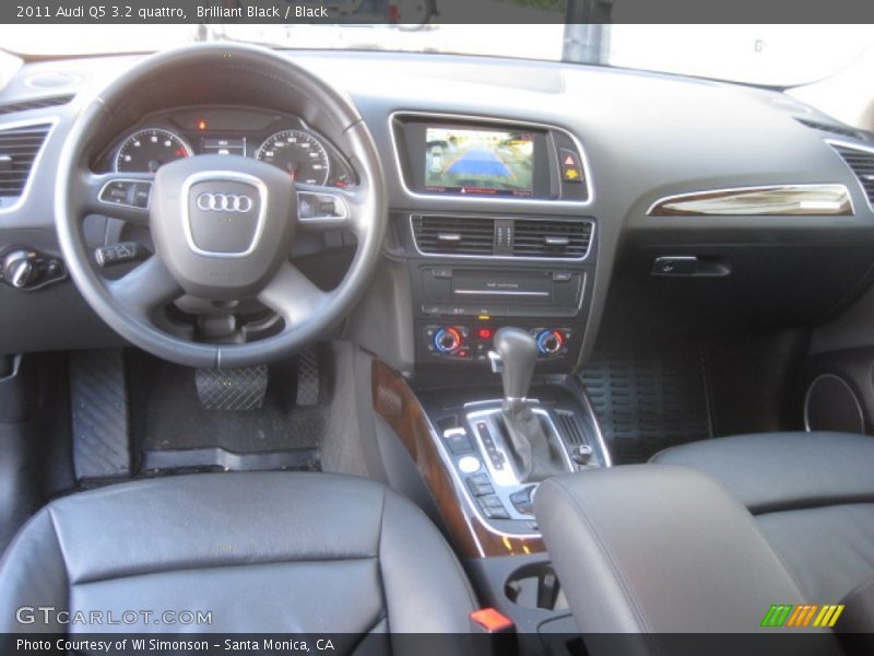 Brilliant Black / Black 2011 Audi Q5 3.2 quattro