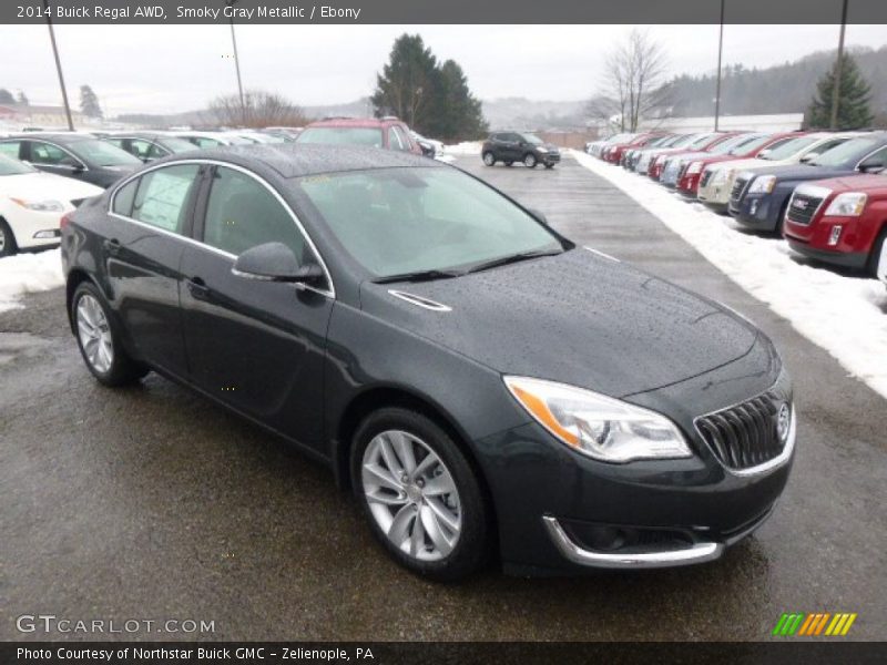 Front 3/4 View of 2014 Regal AWD