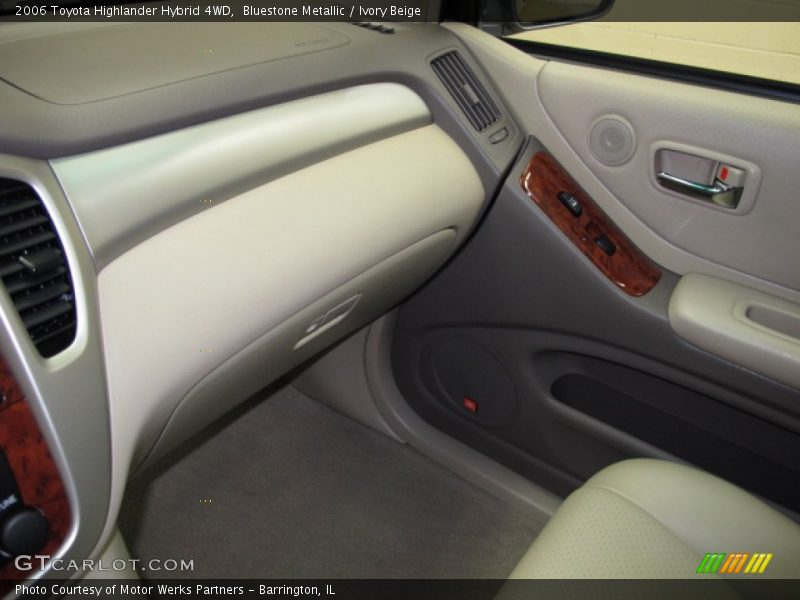 Bluestone Metallic / Ivory Beige 2006 Toyota Highlander Hybrid 4WD