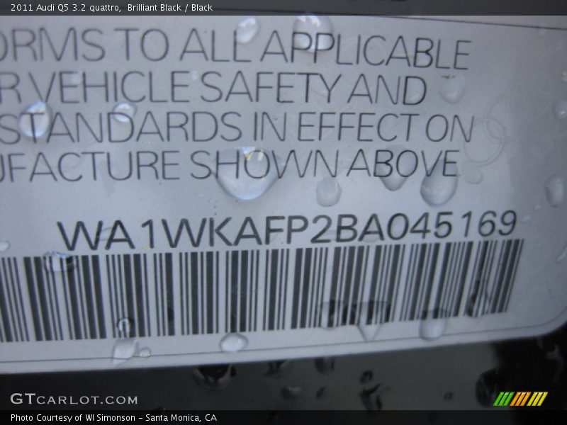 Brilliant Black / Black 2011 Audi Q5 3.2 quattro