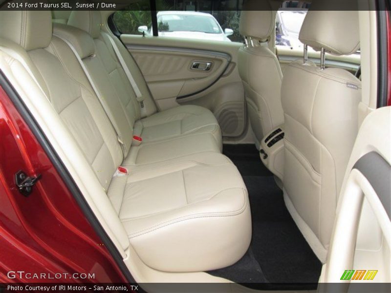 Sunset / Dune 2014 Ford Taurus SEL