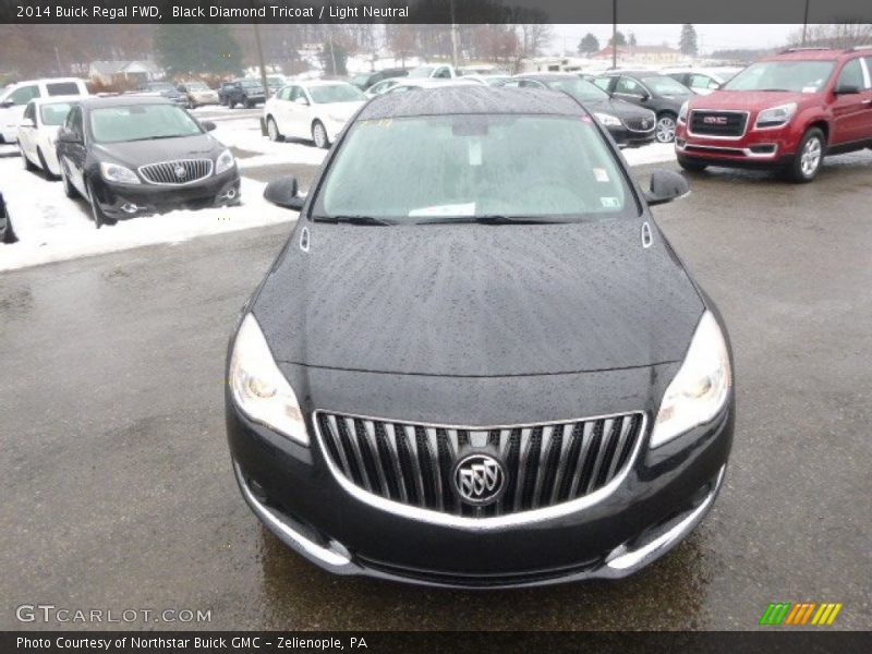 Black Diamond Tricoat / Light Neutral 2014 Buick Regal FWD