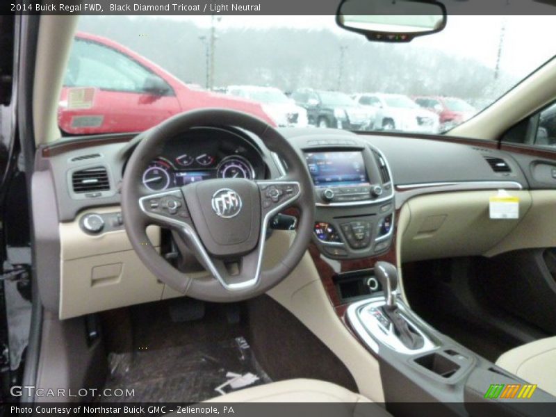 Black Diamond Tricoat / Light Neutral 2014 Buick Regal FWD