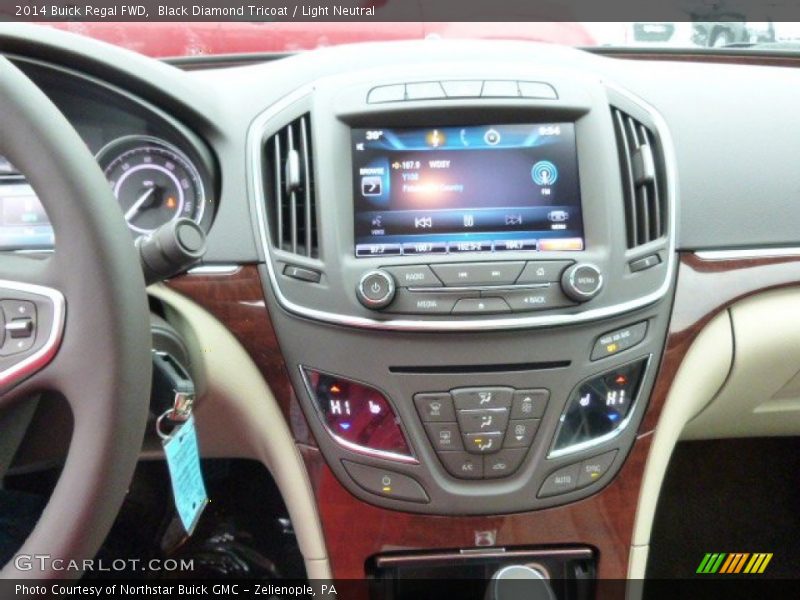 Black Diamond Tricoat / Light Neutral 2014 Buick Regal FWD