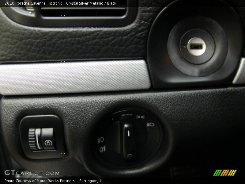 Crystal Silver Metallic / Black 2010 Porsche Cayenne Tiptronic