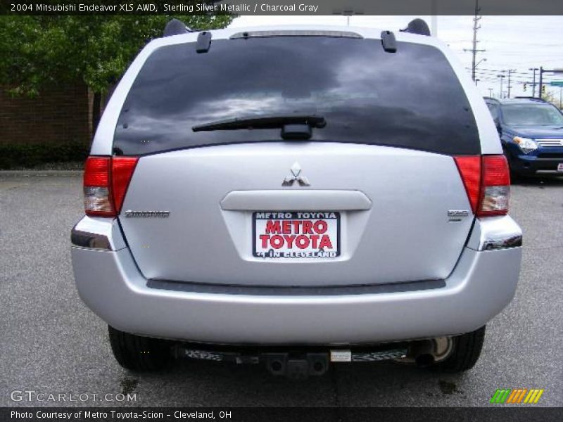 Sterling Silver Metallic / Charcoal Gray 2004 Mitsubishi Endeavor XLS AWD